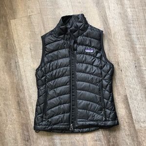 NWOT Women’s Patagonia Down Vest